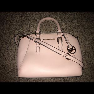 Cross Body Micheal Kors Bag